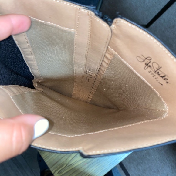 High boots - Picture 4 of 5